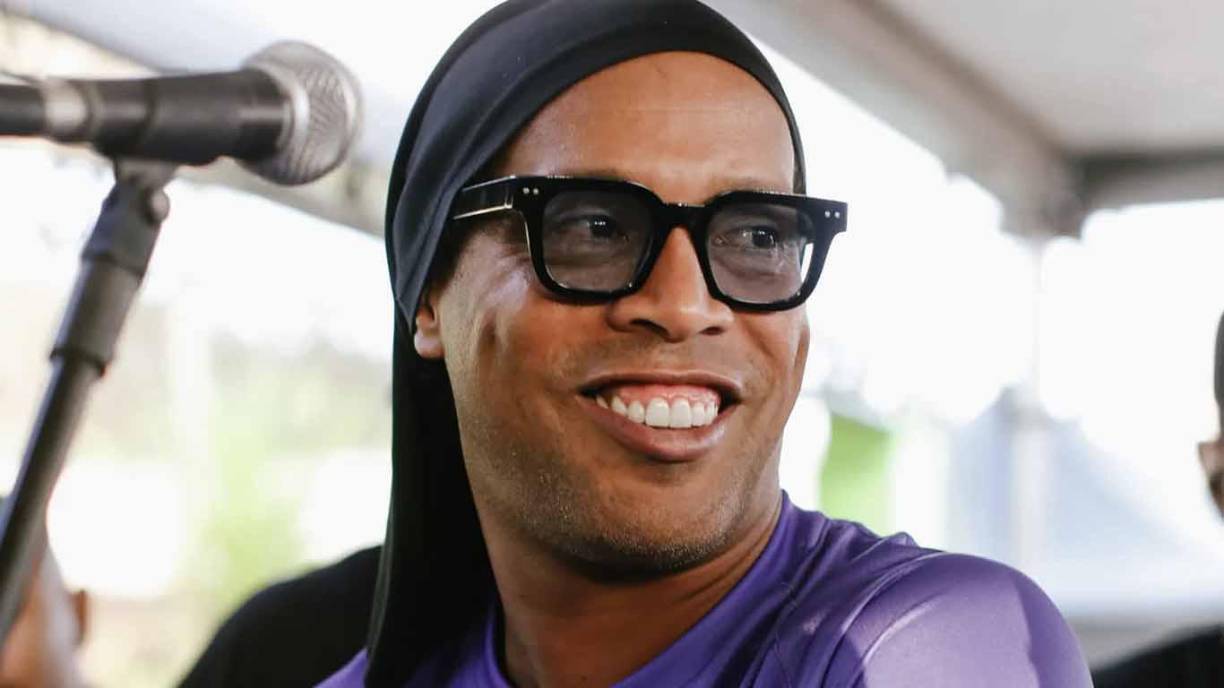 La empresa a la que se le vincula a Ronaldinho ofrecía falsas ganancias monetarias por arriba del 2 % cada día a aquellos inversores que pusieran un mínimo de 30 dólares en monedas virtuales en su empresa.