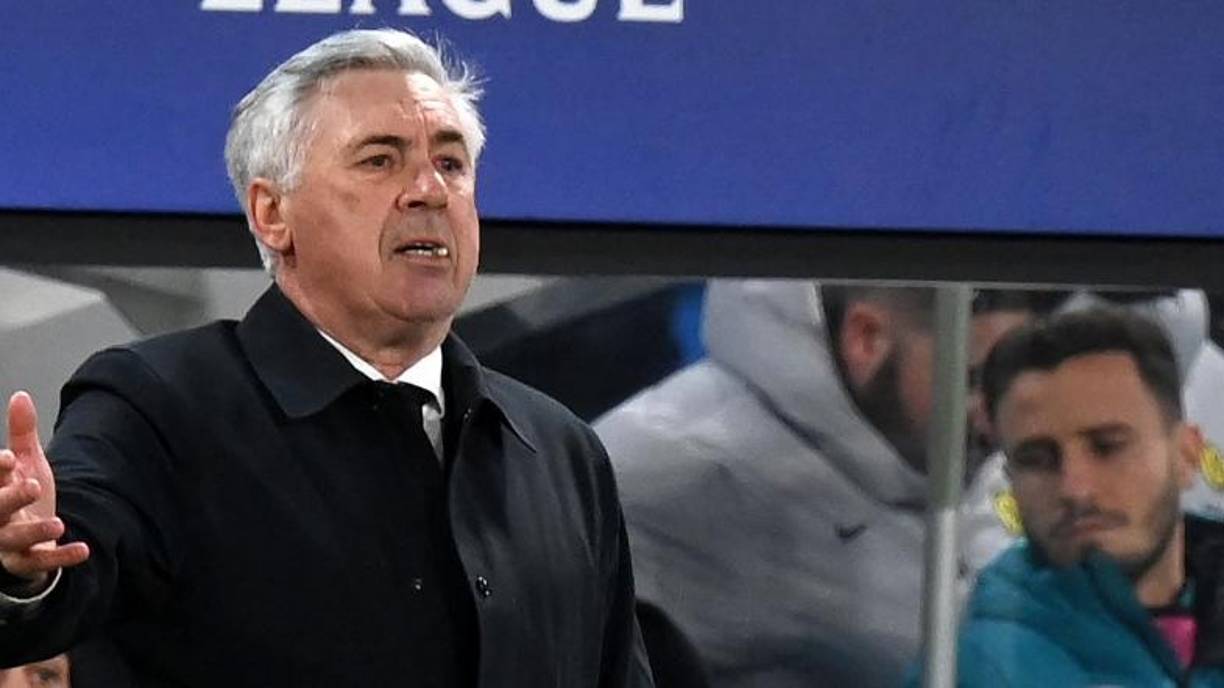 El Real Madrid decidirá el futuro del estratega italiano, Carlo Ancelotti al final de la temporada. El propio estratega italiano aseguró que hará una evolución para tomar una decisión al mismo tiempo que mostró su intención de ganar los títulos que los Merengues disputan esta temporada.