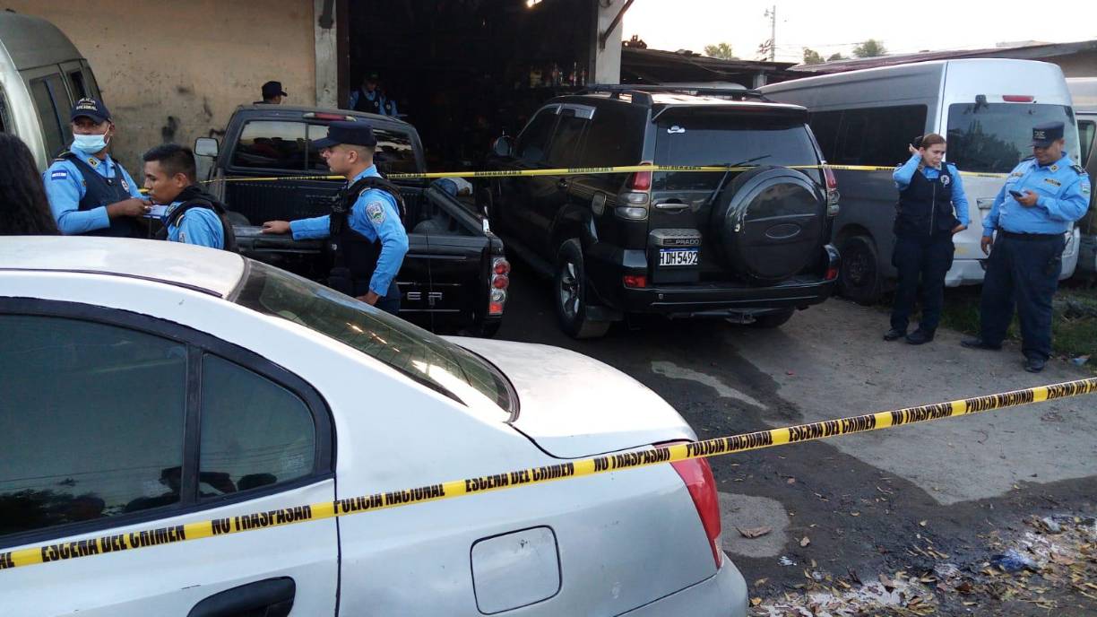 Erazo fue atacado a balazos por desconocidos , que ayer eran buscados por agentes policiales.