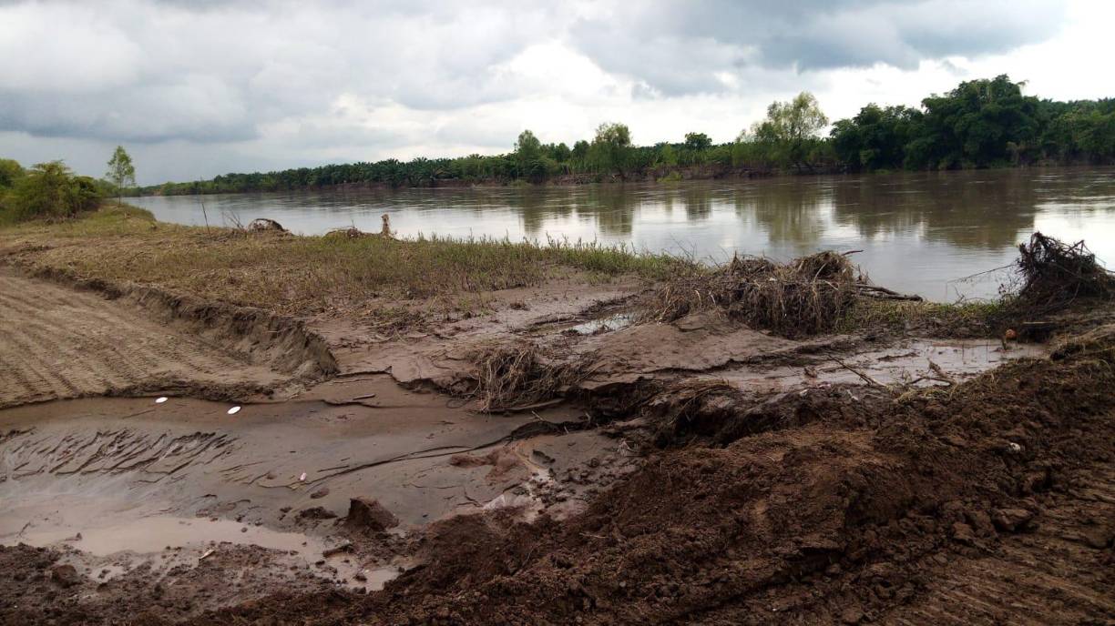 Pobladores de la zona, reclaman por la mala calidad de la reparación tras Eta y Iota. Piden al Gobierno que se reparen todos los bordos dañados.