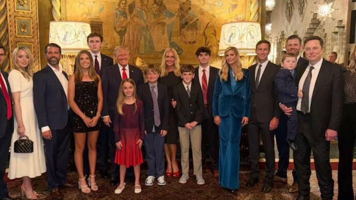 La joven de 17 años publicó en sus redes sociales imágenes de Trump junto a su familia y el magnate Elon Musk tras la aplastante victoria electoral del republicano contra la vicepresidenta Kamala Harris.