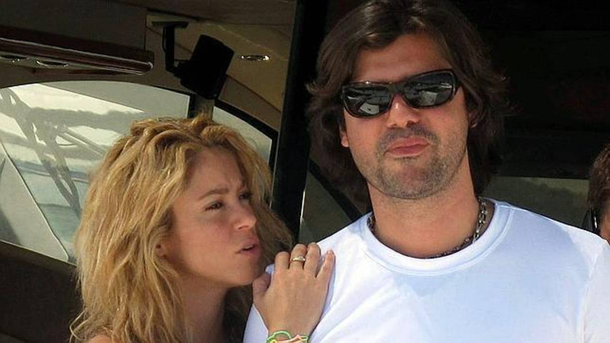 Entre cruces de denuncias, el hijo del ex presidente volvió a demandar a su ex en Nueva York, donde le exigió el pago de una suma de 100 millones de dólares, unos 78 millones de euros, en compensación por su trabajo de dirección en la carrera musical de la artista.