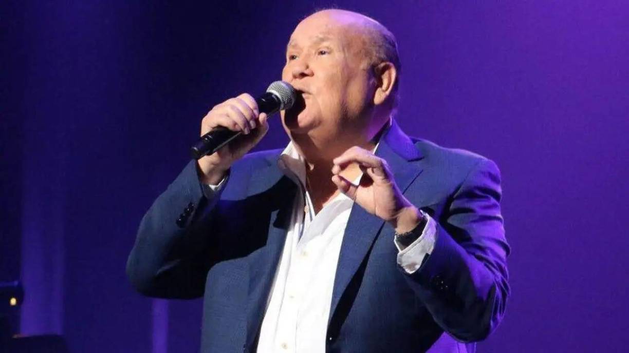 El artista tenía 82 años de edad, y su causa de muerte aún no ha sido revelada, pero según su familia, murió rodeado de amor que sus parientes y amistades le extendieron en todo momento.