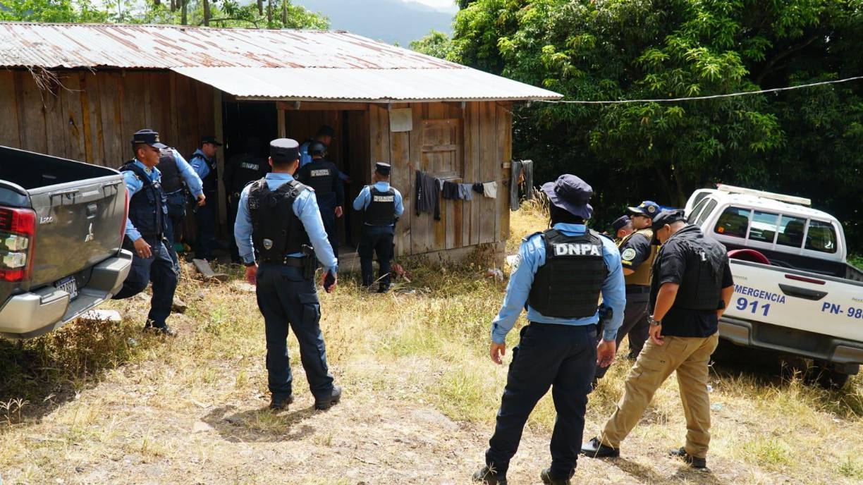 En el lugar había una casa que contaba con 15 camas. “Hay una cocineta que es donde les proveen los alimentos”, apuntó Ochoa.