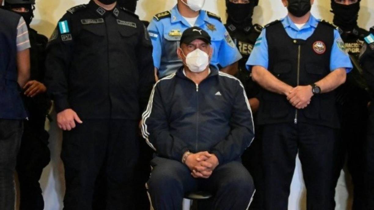 Los defensores legales de Bonilla también dijeron que él, como exjefe de la Policía Nacional, estuvo involucrado en investigaciones contra el narcotráfico. 