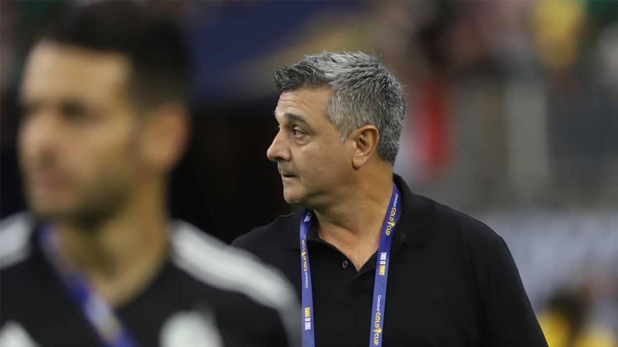 Diego Vázquez debutó con Honduras en la Copa Oro y vivió una pesadilla ya que fue superado de principio a fin por el cuadro mexicano.