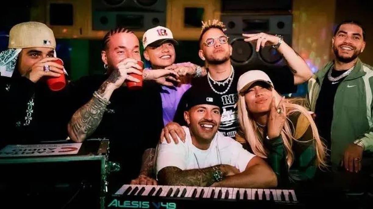 Bogotá, 9 nov (EFE).- La nueva colaboración de los mayores talentos del reguetón colombiano, entre ellos Karol G, Feid, Maluma y J Balvin, llegó acompañada de polémica y de cuestionamientos por versos que hacen apología de la sexualización de menores, así como críticas porque desconocen la realidad de Medellín, de donde son, y donde hay cifras de explotación sexual infantil muy altas.