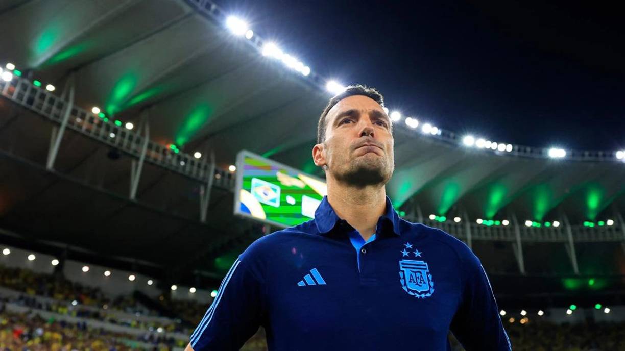 Lionel Scaloni, el hombre que entró la historia como el director técnico más ganador de la Selección Argentina. Suma cuatro conquistas en apenas tres años: la Copa América 2021, la Finalissima 2022, el Mundial de Qatar 2022 y esta nueva Copa América 2024.
