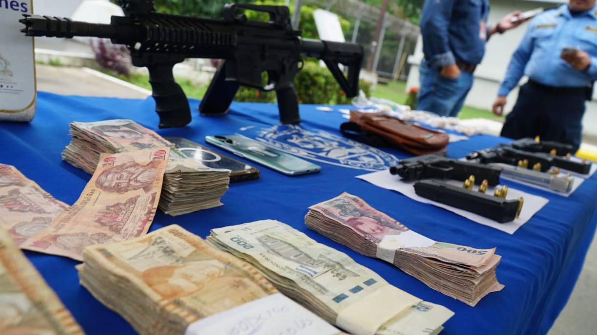 La operación fue ejecutada por el departamento de Delitos Contra La Vida, de la Dirección Policial de Investigación DPI, se hizo en una casa de esa colonia. 