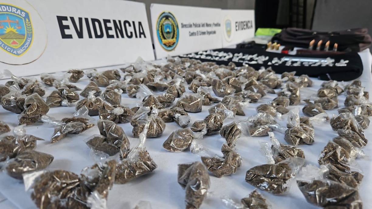 El pasado 11 de abril de 2024, había sido arrestado en la colonia Oscar Flores por la Policía Nacional bajo sospecha de participar en actividades de tráfico de drogas. Esta reincidencia fortalece la teoría de su involucramiento en actividades ilícitas relacionadas con el crimen organizado.