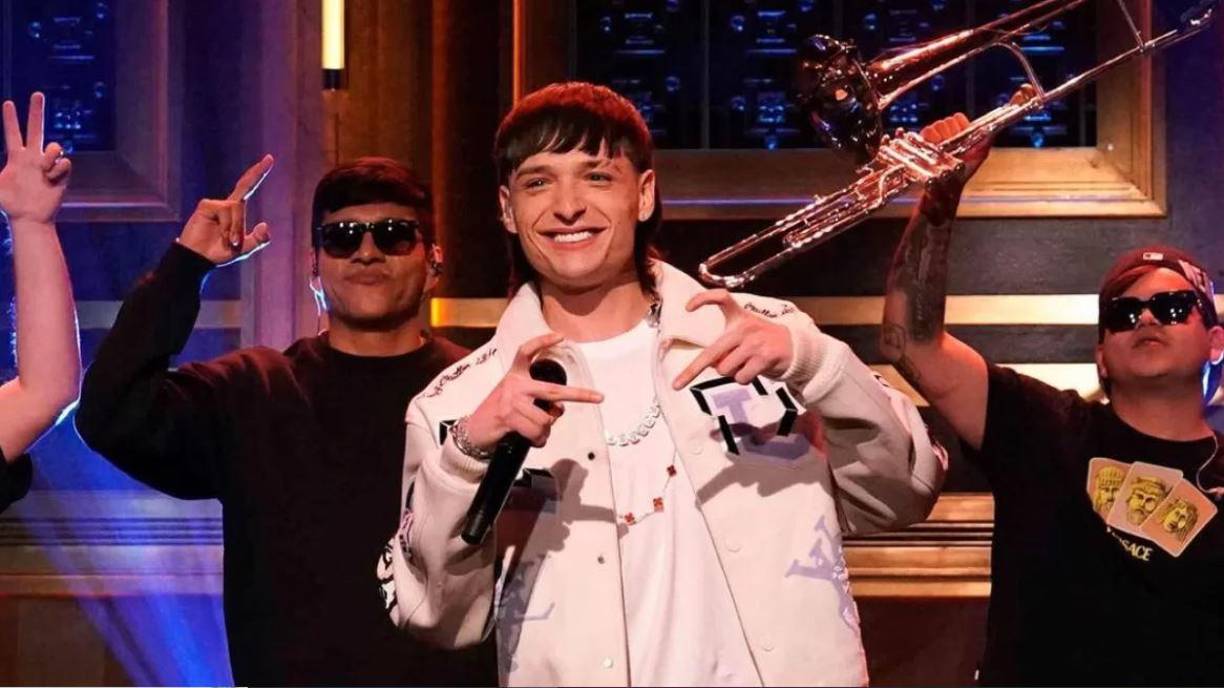 El intérprete de Dos Hojas Sin Rumbo comentó que si Natanael Cano, Peso Pluma o Fuerza Regida no necesitan de ellos para conseguir que se vendan todos los boletos de un evento, deberían hacer un show aparte y otorgarles un espacio a los “verdaderos exponentes” del regional mexicano, según Preciado.