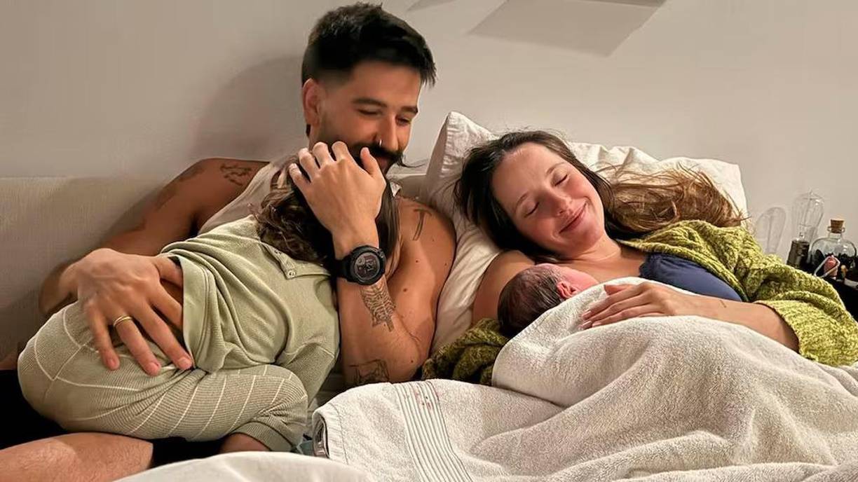 <b>Camilo</b> y <b>Evaluna Montaner</b> han formado una de las familias más bonitas del mundo artístico, ya que de manera continua comparten con sus seguidores, varios momentos importantes de su vida, como aquella vez que Camilo confesó que la noche que nació <b>Amaranto</b> vivió algo “escalofriante”.