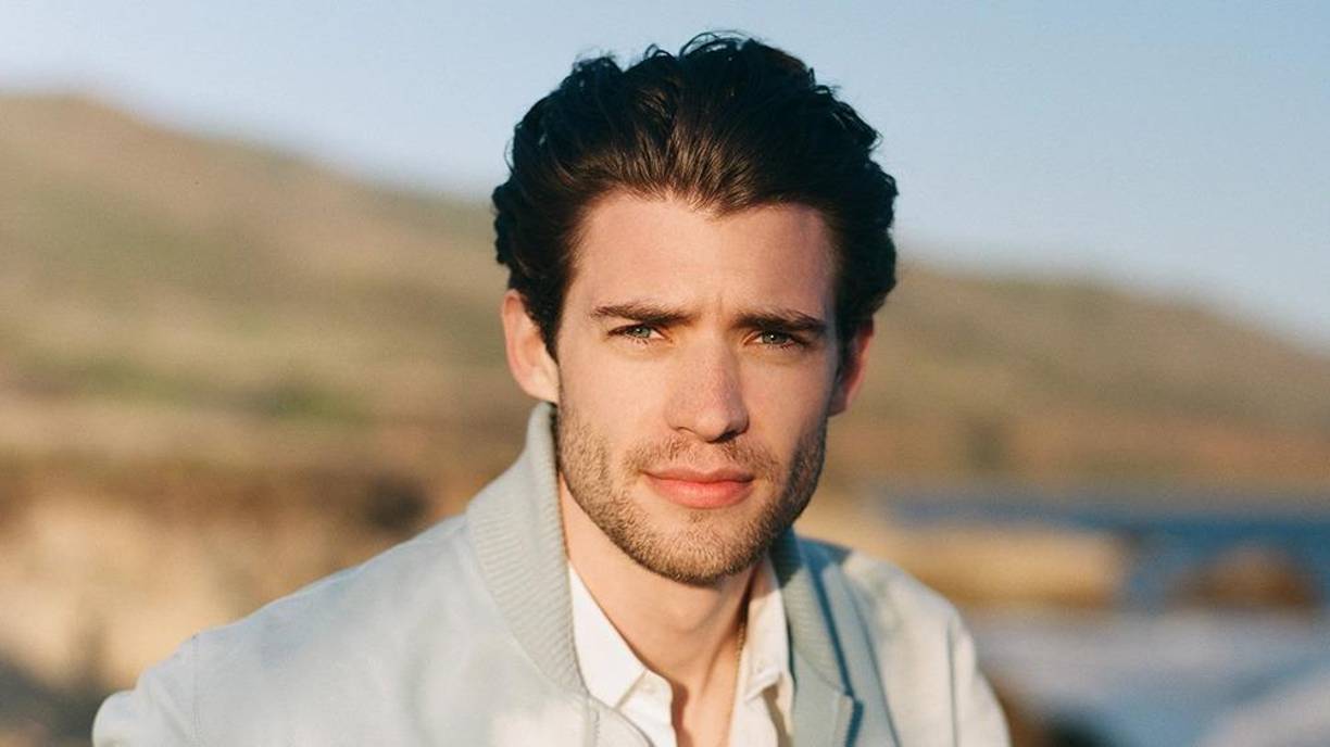 David Corenswet nació el 8 de julio de 1993 en Filadelfia, Pensilvania, Estados Unidos.