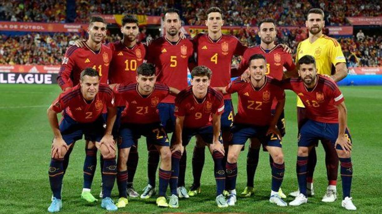 España: La joven plantilla de la mano de Luis Enrique ha logrado una eliminatoria ideal, con seis victorias, un empate y una derrota. Grupo en el Mundial: Alemania, Costa Rica y Japón.