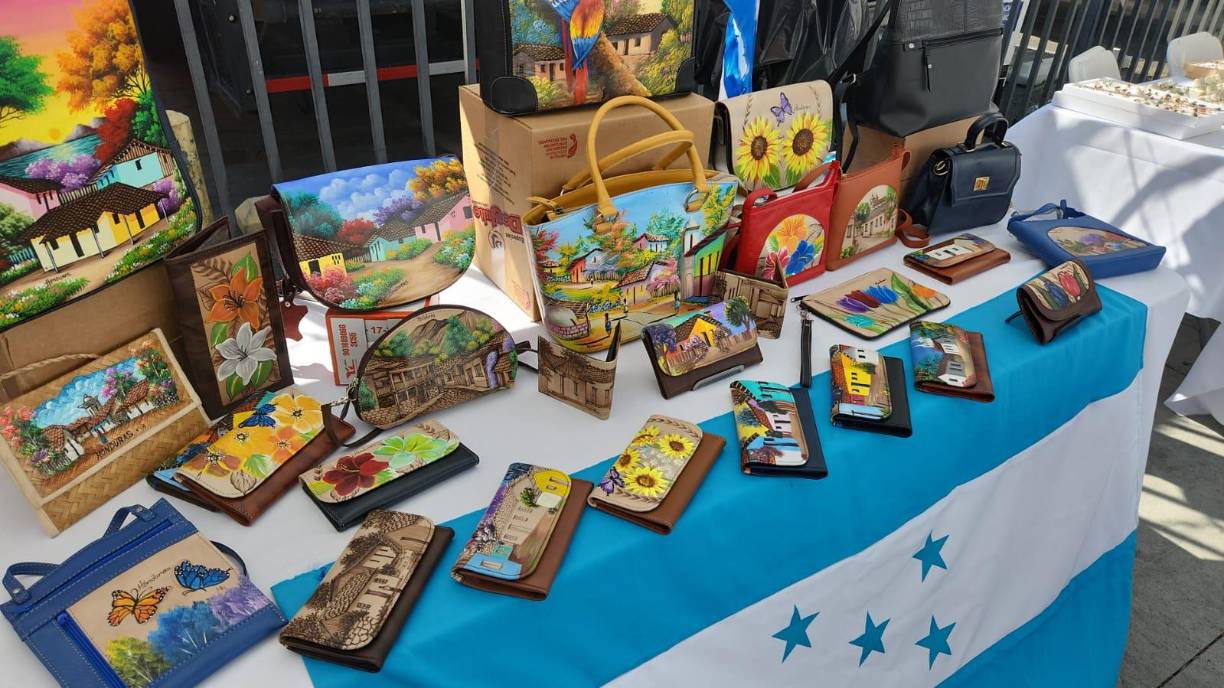 Contó con la participación artística del grupo folclórico HULA.