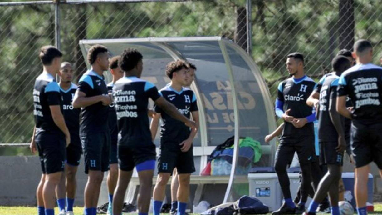 La selección de Honduras realizó su primer entrenamiento bajó el mando del colombiano Reinaldo Rueda.