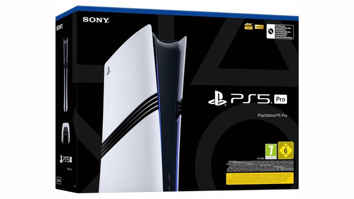 Características destacadas: La PS5 Pro incluye varias mejoras respecto a su predecesora, la PS5. Entre las características más destacadas se encuentran:Una GPU un 45% más rápida, lo que mejora significativamente el rendimiento gráfico.Aumento del 67% en las unidades de computación y una memoria un 28% más veloz.Mejora en el Ray Tracing, duplicando o triplicando el rendimiento en comparación con la PS5.Tecnología PlayStation Spectral Super Resolution, que utiliza inteligencia artificial para mejorar la definición de los juegos.
