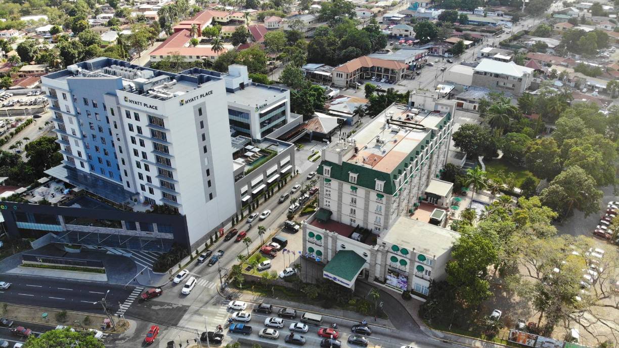 Más de 25 hoteles cuentan con piscina para el disfrute de sus huéspedes y algunos dan el servicio de pasadía. 