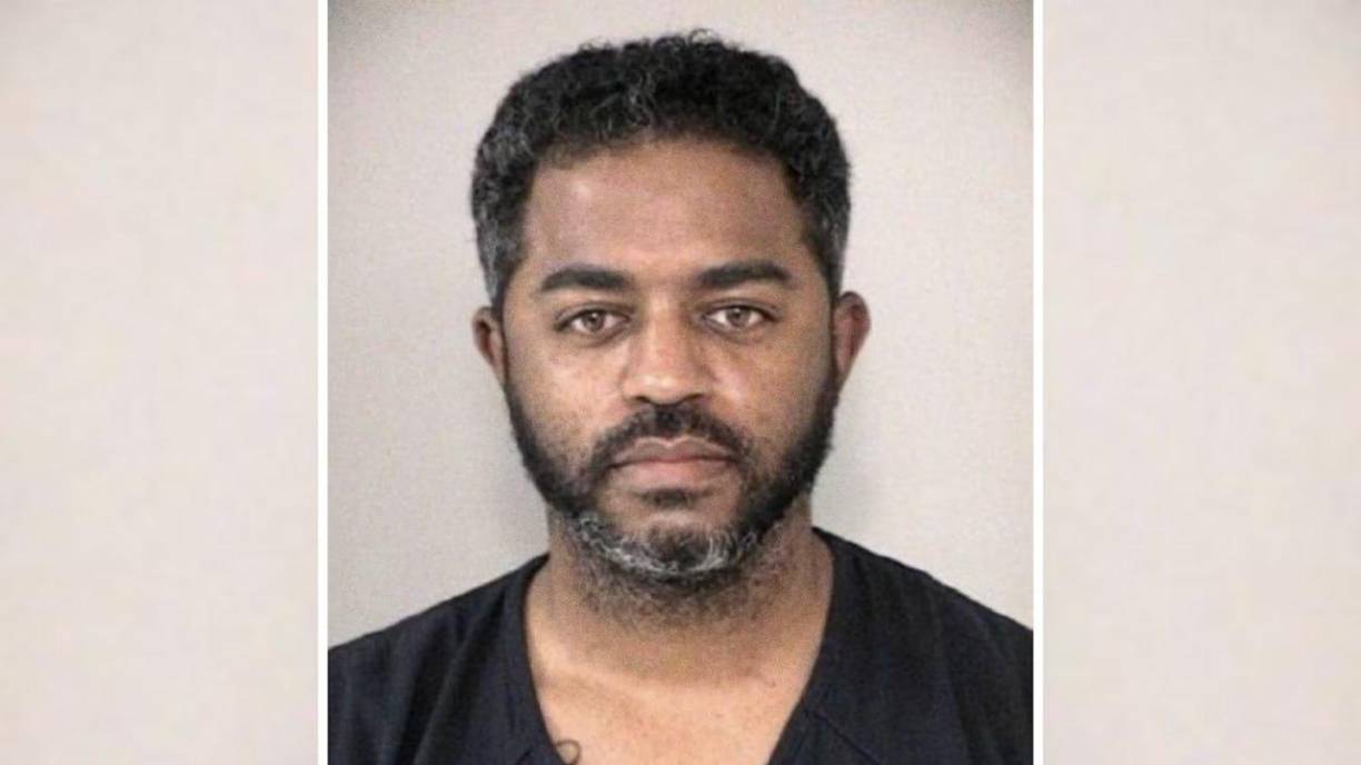 El responsable del atropello masivo en Nueva Orleans (EEUU), que mató al menos 14 personas y fue abatido por la Policía, en la celebración de año nuevo, actuó solo y fue inspirado por el Estado Islámico (Isis), aseguró este jueves el FBI.