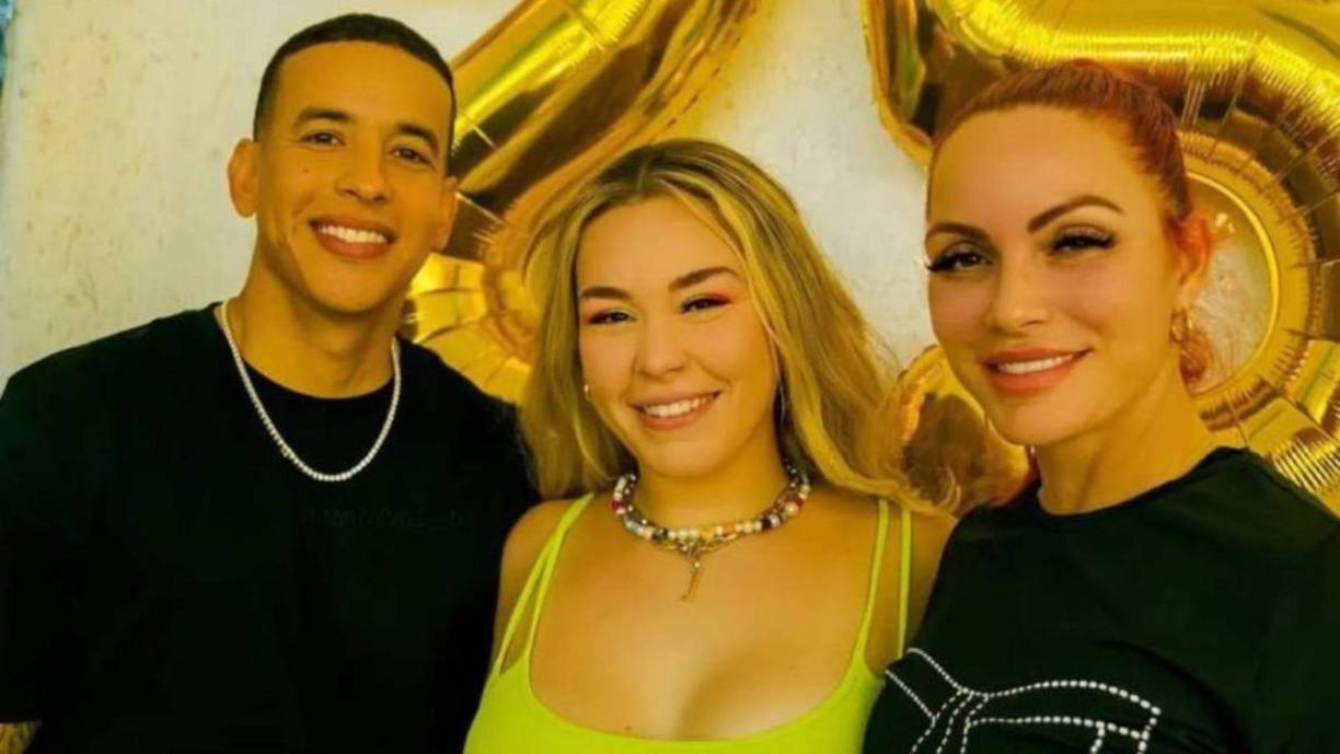 Daddy Yankee está en proceso de divorcio de Mireddys González, tras 29 años de matrimonio. De esa relación sentimental nacieron sus dos hijos: Jesaaelys y Jeremy.
