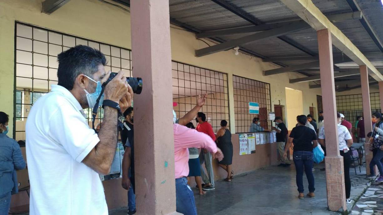 El fotógrafo de LA PRENSA, José Cantarero, capta el ambiente electoral.