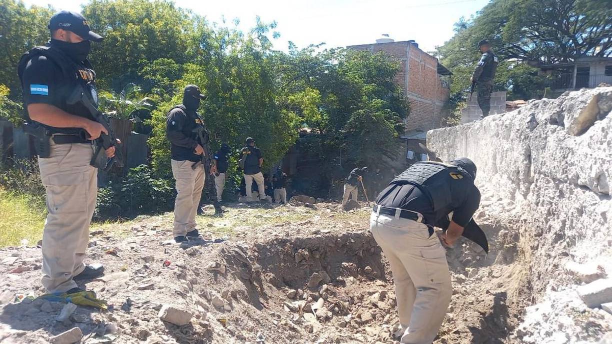 Los menores, que eran integrantes del equipo de fútbol Real Sociedad de la colonia 1 de Diciembre, decidieron ir hasta donde les había dicho la mujer, de quien los familiares de los niños desaparecidos aseguran que después de eso salió del país.