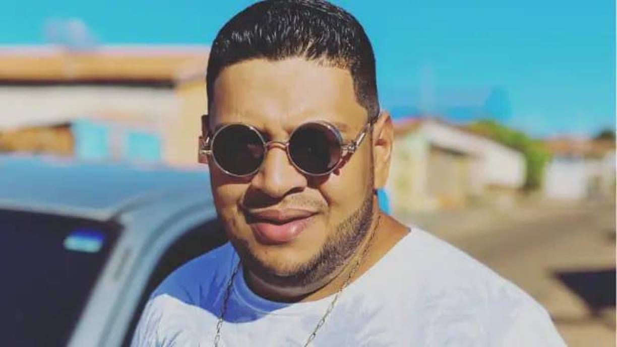 El drama comenzó el 31 de octubre, cuando Darlyn Morais fue víctima de la picadura de un arácnido en su hogar. En un principio, el intérprete no le dio importancia al incidente y continuó con sus actividades cotidianas. 