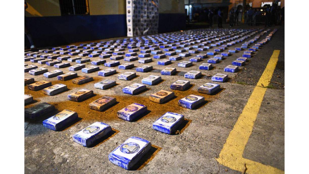 “Estas acciones refuerzan el compromiso de las fuerzas de seguridad en la lucha contra el narcotráfico y el crimen organizado, pilares fundamentales de la estrategia nacional de seguridad”, dijo la Policía.