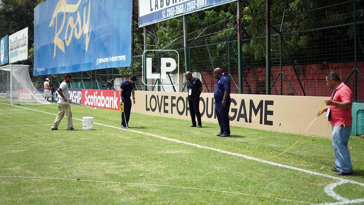 Autoridades de la Concacaf inspeccionaron desde tempranas horas el estadio del Marathón.