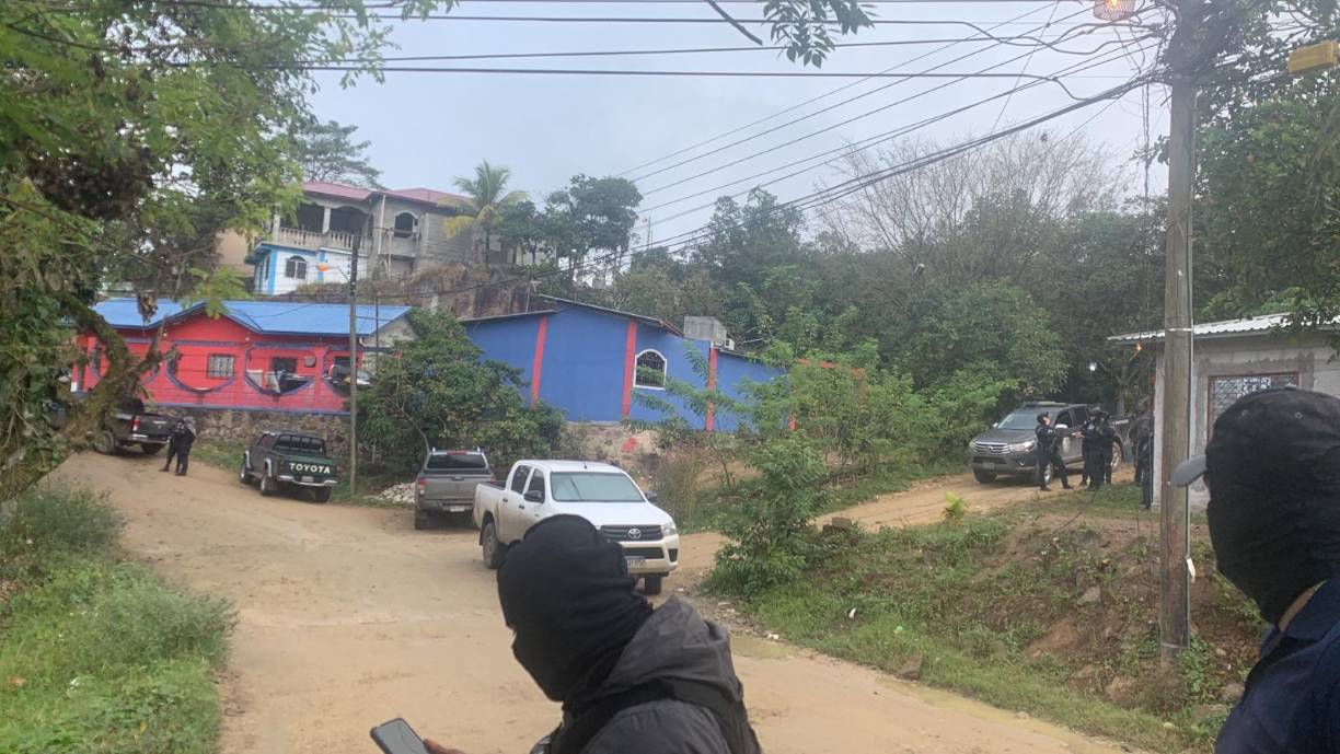 Los requeridos fueron trasladados a la fiscalía local del Ministerio Público para continuar con las diligencias legales correspondientes. 