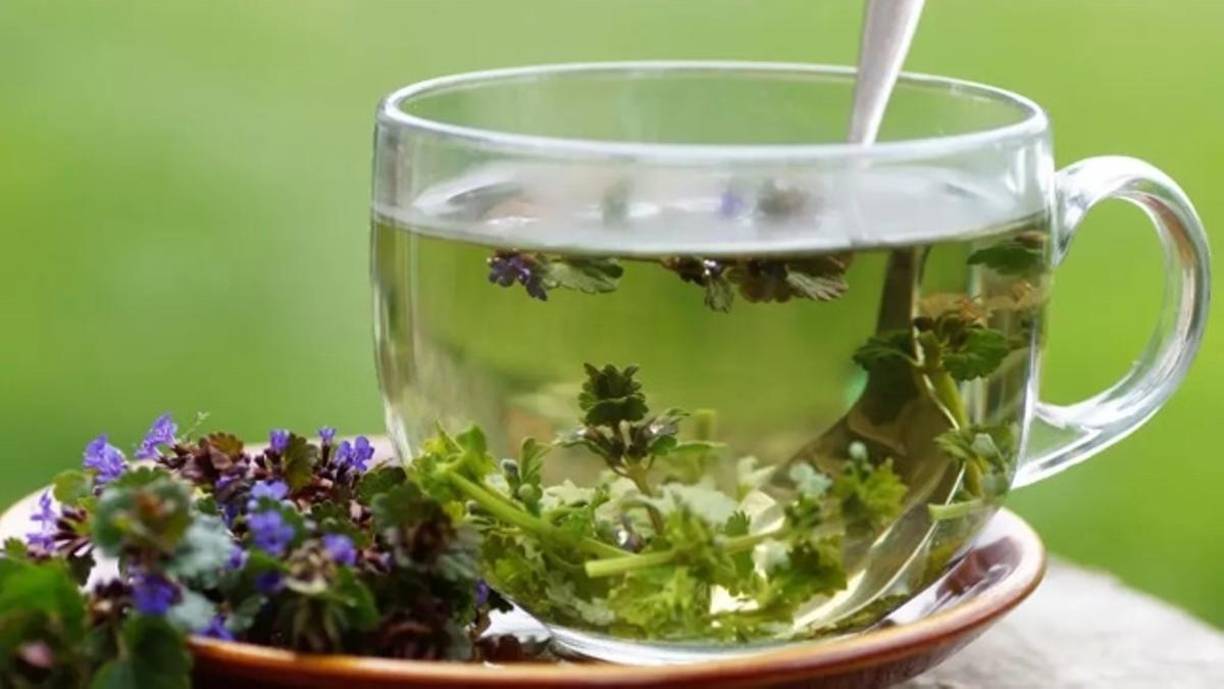 Remedios naturales para el insomnio:Infusión de valeriana: La valeriana es conocida por sus propiedades sedantes y relajantes. Tomar una taza de esta infusión antes de dormir puede mejorar la calidad del sueño y reducir la ansiedad.