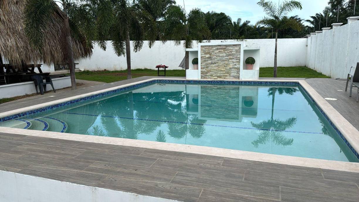 Hoy fueron allanadas lujosas viviendas y otros bienes que pertenecen a esta organización de narcotráfico. 