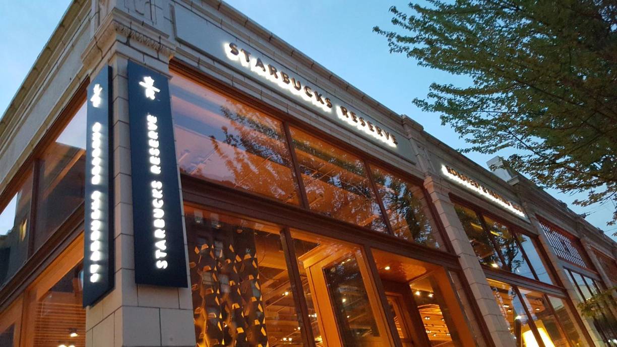 De acuerdo con el comunicado, Starbucks lleva más de una década comprando café arábica de alta calidad procedente de Honduras y su objetivo es elevarlo a la escena mundial.