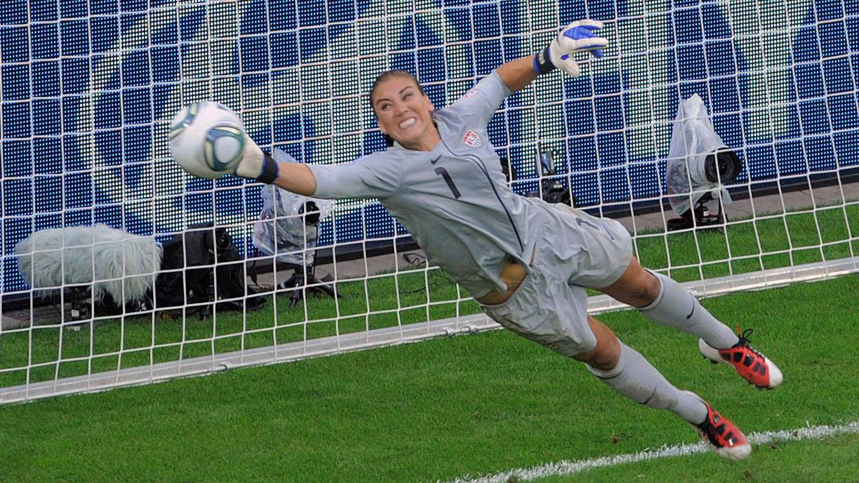 Solo, quien se retiró en 2016 tras 202 partidos internacionales, fue pieza clave de la selección que ganó el oro olímpico en 2008 y 2012 y el Mundial de 2015.