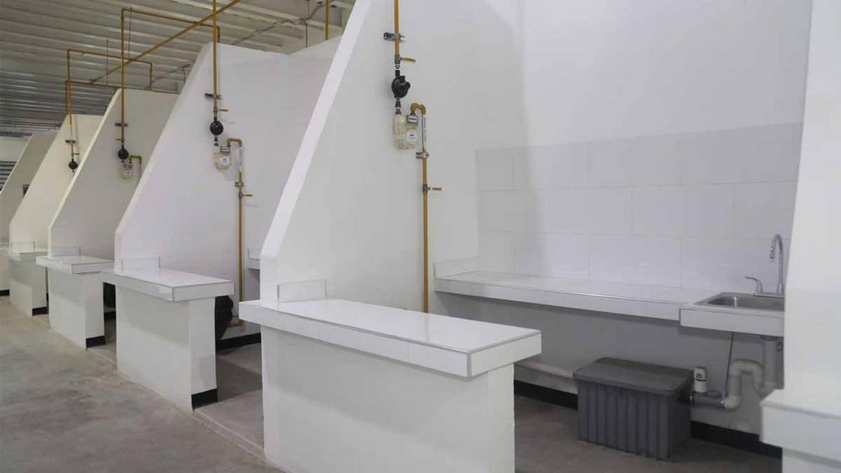 Los trescientos treinta vendedores del mercado Guamilito, que quedaron sin nada por el incendio del 17 de julio de 2020, muy pronto estarán operando en instalaciones renovadas.