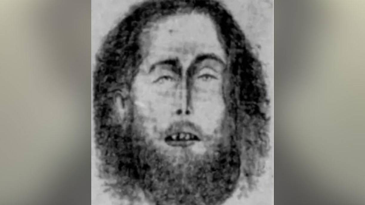 La causa de la muerte fue determinada como una sobredosis inducida por drogas, y no se encontraron signos de trauma que sugirieran un acto delictivo.