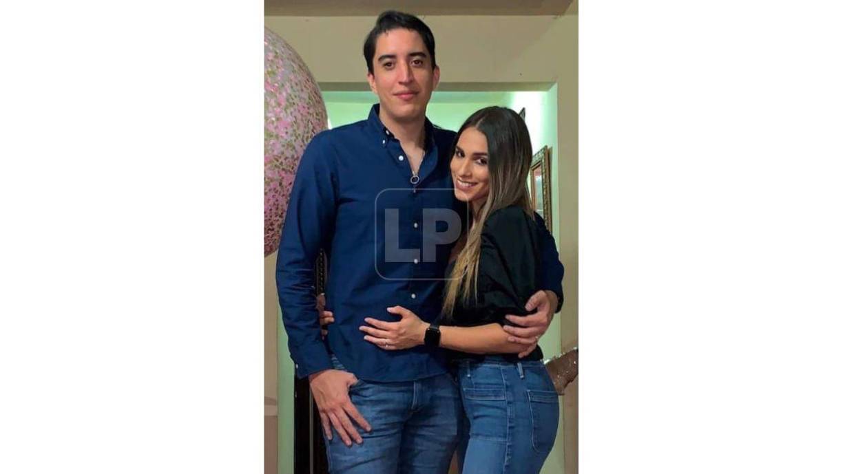 Pues, actualmente, es la pareja sentimental de ‘Melito’ Zelaya, el hijo menor de Xiomara Castro y el expresidente José Manuel Zelaya Rosales.