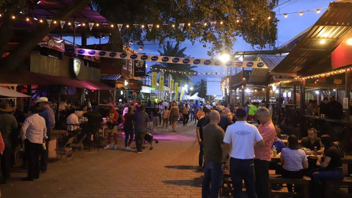 Cientos de sampedranos decidieron disfrutar de las actividades del el Campo Agas.