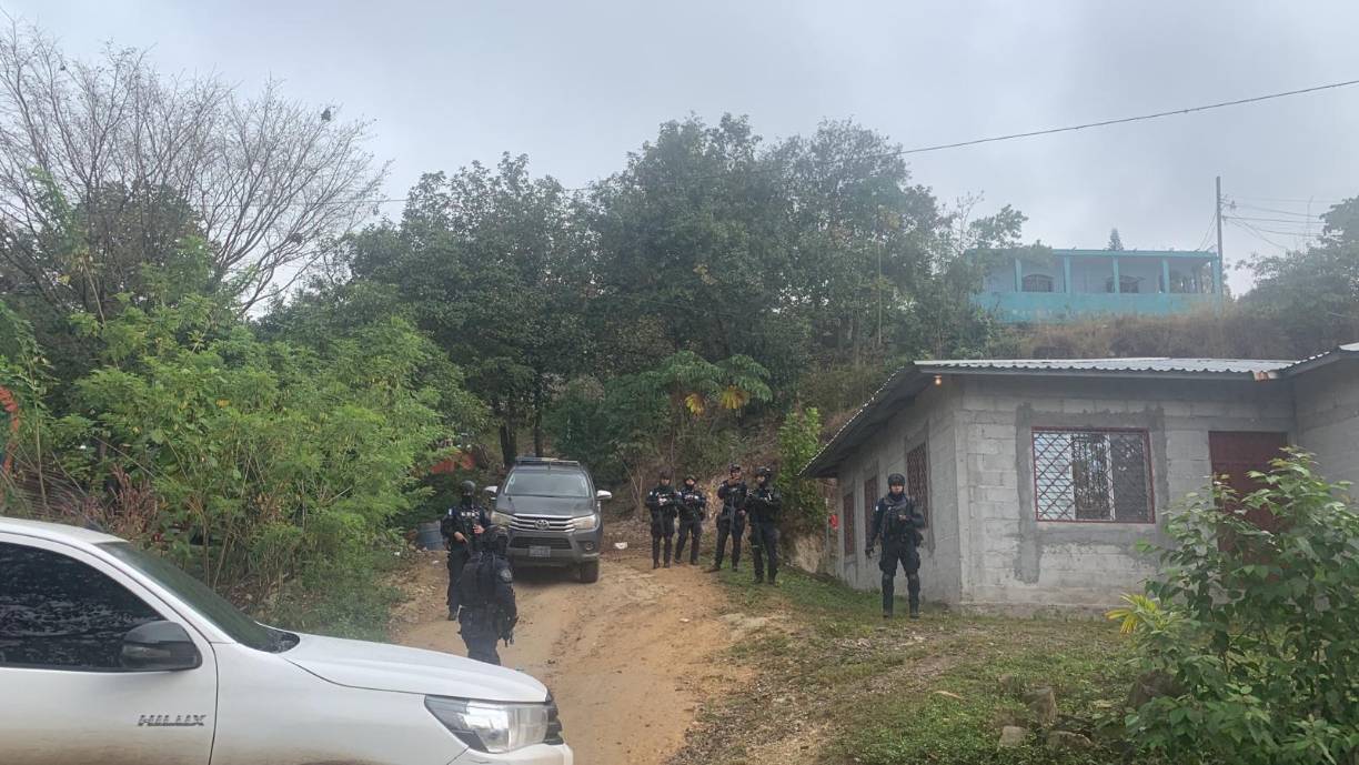 Autoridades hondureñas ejecutaron este domingo (8 de enero de 2023) un intenso operativo antidrogas en Nueva Arcadia, Copán, zona occidental de Honduras. 