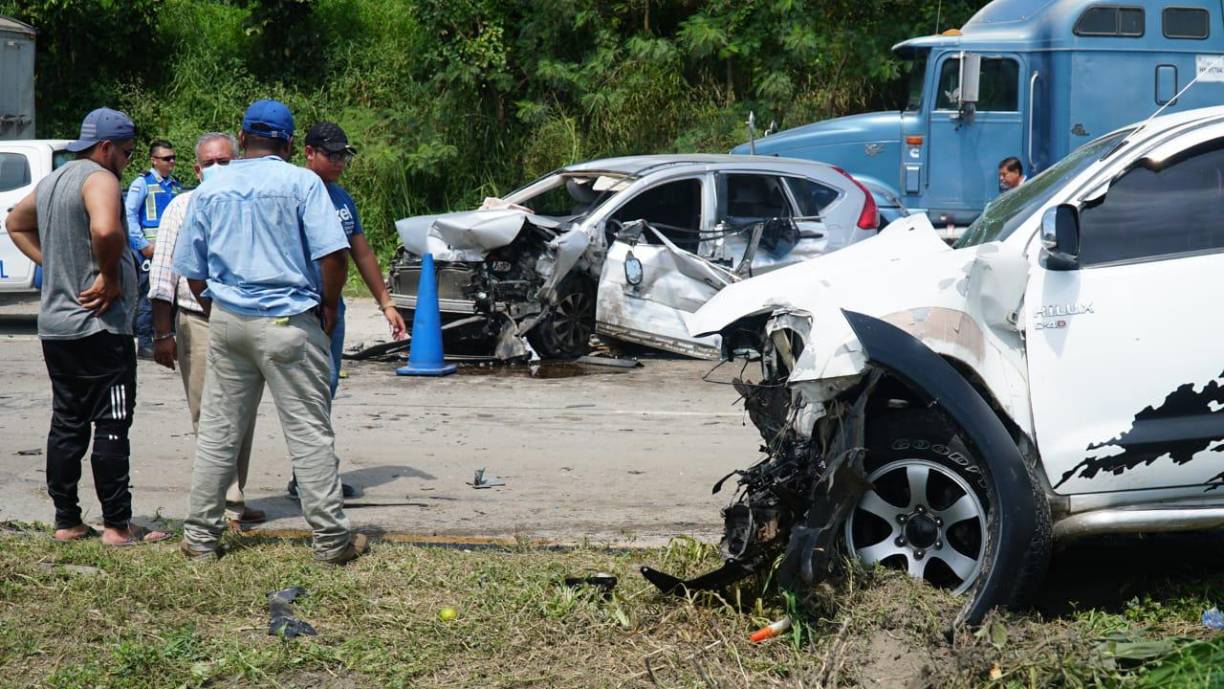 El otro carro participante es una camioneta Ford Escape. Las autoridades policiales informaron que el percance vial se dio a eso de las 10:00 am.