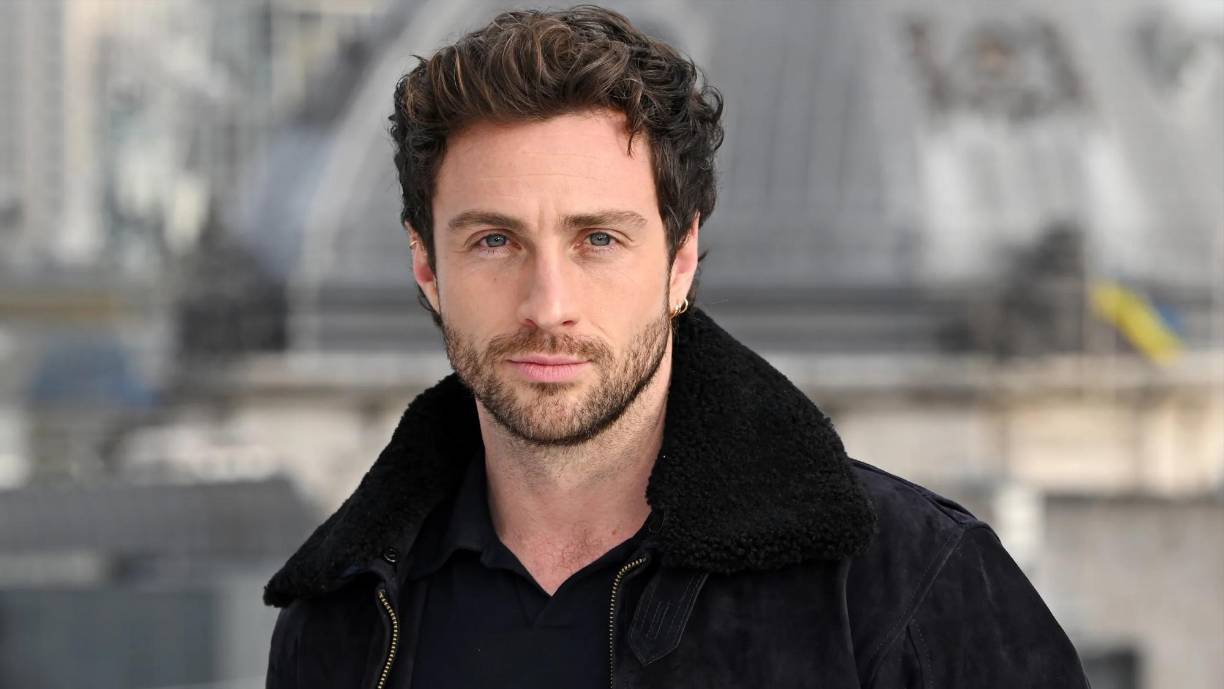 ¿Por qué Aaron Taylor-Johnson es el hombre más guapo del mundo? La belleza de Aaron Taylor-Johnson va más allá de lo evidente. Según los datos arrojados por <a rel="nofollow noopener noreferrer" href="https://www.chicmagazine.com.mx/personajes/lupita-jones-nivel-de-estudios-y-carrera" target="_blank">un estudio</a> basado en mapeo facial computarizado y hecho por el Dr. Julian De Silva, su proporción áurea es impresionante.