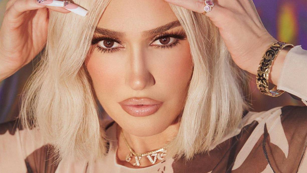 Cuenta <b>Calaor</b> que después de la entrevista, la publicación recibió una llamada del equipo de Stefani asegurando que la periodista<i> «debió malinterpretar»</i> las palabras de la cantante, y que incluso ella llegó a plantarse si pudo ser así, pero después asegura que Gwen Stefani llegó a decir varias veces que era japonesa. Y que se planteó que pudo equivocarse con la primera, pero era imposible que repitiera ese discurso varias veces y todas fueran por error.