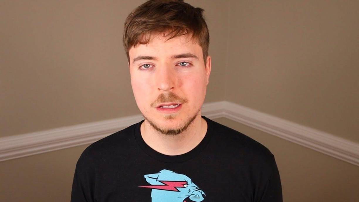 Pero en el habla inglesa o en otras partes del mundo, hay una cantidad de creadores de contenido que rompen esquemas a un nivel, incluso más alto. MrBeast, el youtuber más grande del mundo está cerca de llegar a los 400 millones de suscriptores, donde tiene una influencia invaluable. 