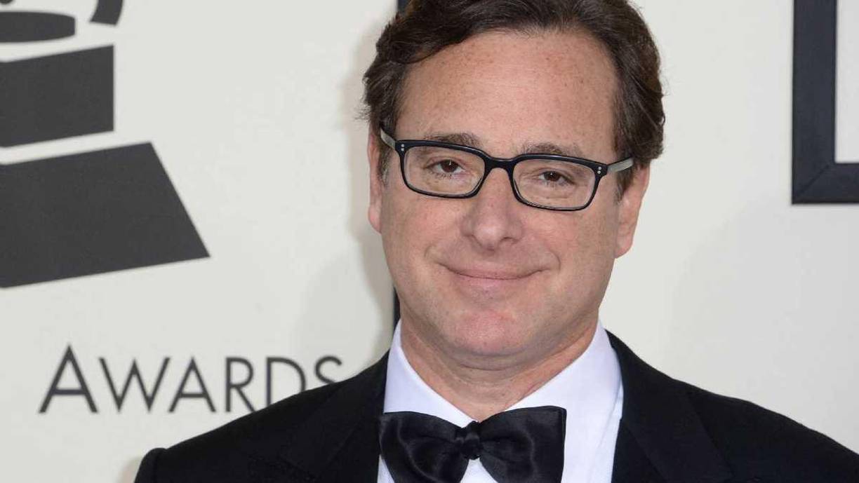 El actor Bob Saget, conocido por su papel de Danny Tanner en ‘Full House’, murió a los 65 años, el 9 de enero de 2022 en una habitación de hotel, según un comunicado de la Oficina del Sheriff del Condado de Orange.