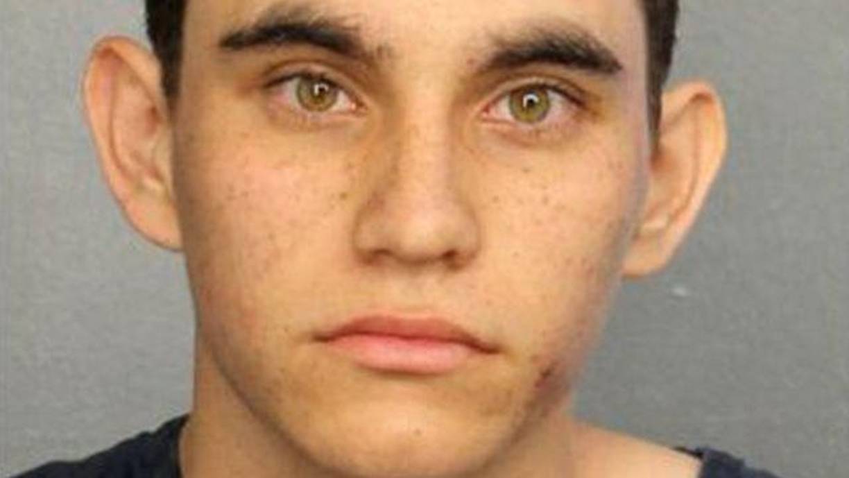 Nikolas Cruz, el joven autor de la matanza en 2018 en una escuela secundaria de Parkland, en el sur de Florida (EE.UU.), fue condenado formalmente este miércoles a cadena perpetua sin posibilidad de libertad condicional.
