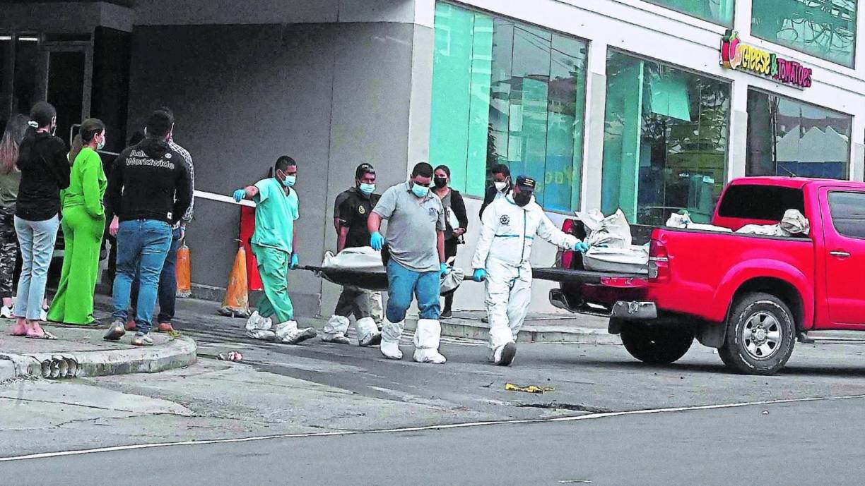 La madrugada del 14 de julio, un comando de hombres fuertemente armados acribilló a Saíd Omar Lobo Bonilla (de 23 años), hijo del expresidente Porfirio Lobo Sosa, junto a Salomón Vásquez, Luis Zelaya y Norlan Rivera Rodríguez. Las víctimas salían a eso de las 2:00 am de una discoteca en el bulevar Morazán de la capital hondureña.