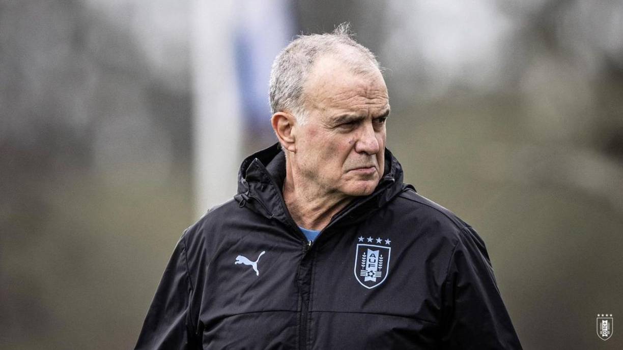 Marcelo Bielsa, actual entrenador de Uruguay, es colocado como uno de los fuertes candidatos para dirigir a México tras la Copa América, destacaron los exjugador Iván Zamorano y José Saturnino Cardozo.