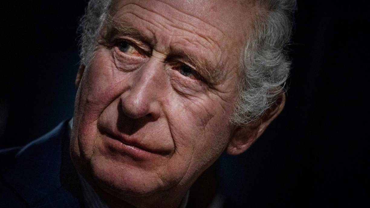 La coronación de Carlos III contará con unos 2.000 invitados, frente a los 8.000 que abarrotaron la Abadía de Westminster para la coronación de su madre en 1953. Esto es lo que se sabe de momento sobre presentes y ausentes.