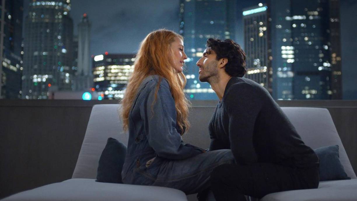 Sin embargo, su carrera ha sido recientemente empañada por las acusaciones de acoso sexual presentadas por Blake Lively, su coprotagonista en la película “It Ends With Us”, Romper el círculo. Lively alega que Baldoni no solo la acosó durante el rodaje, sino que también orquestó una campaña de desprestigio en su contra.