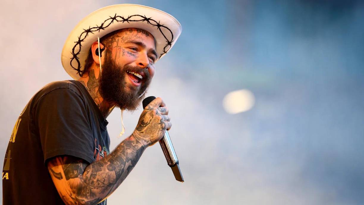 Post Malone, el artista más escuchado del 2019 en la plataforma Spotify y ganador en el 2020 de nueve ‘Billboard Music Awards’, cantará el tradicional ‘America the Beautiful’, una canción compuesta en 1893 que exalta el patriotismo estadounidense.